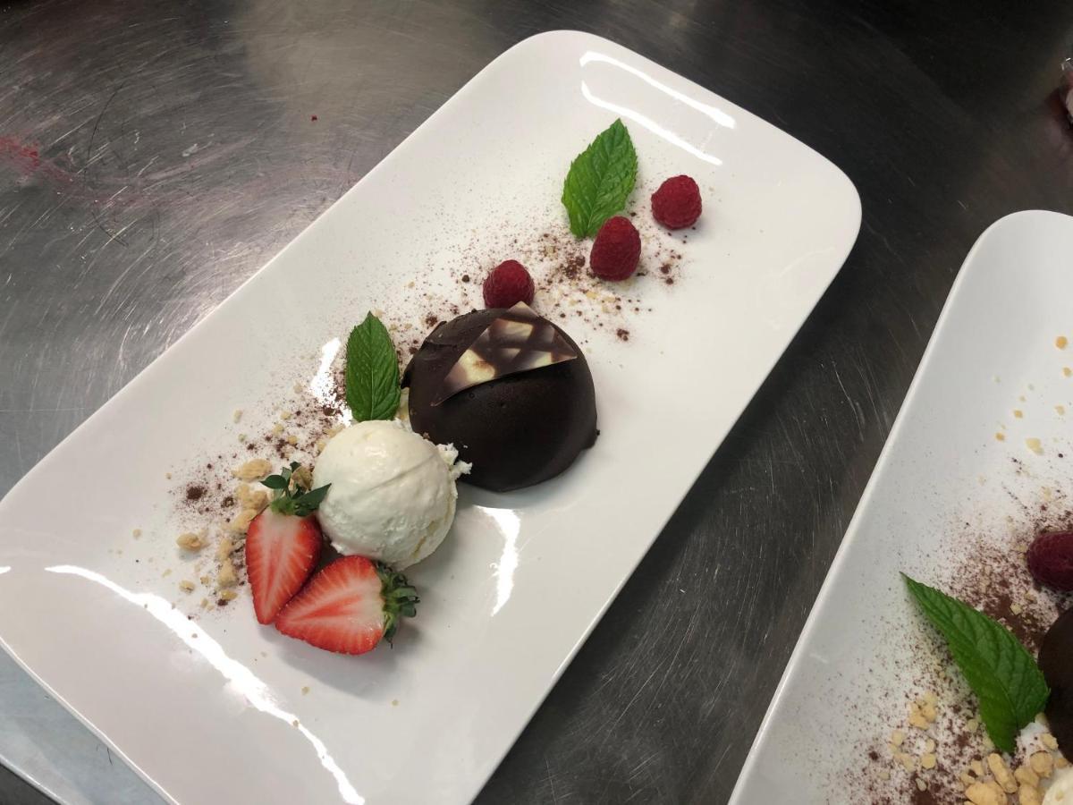 Hotel Restaurant Herard Bourbonne-les-Bains Εξωτερικό φωτογραφία
